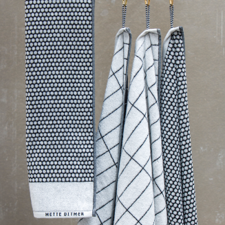 Ręcznik Mette Ditmer GRID Black & Off-White - 3