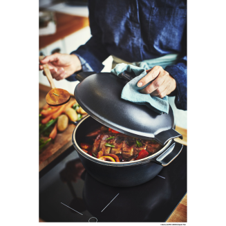Garnek ceramiczny na indukcję Emile Henry Delight 4 l czarny - 5