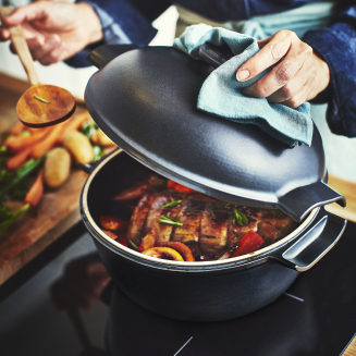 Garnek ceramiczny na indukcję Emile Henry Delight 4 l czarny - 8