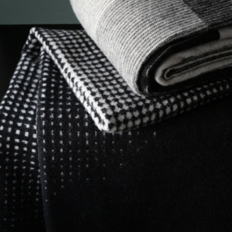 Koc Lapuan Kankurit JUHANNUS white-black 150x200 cm - 7