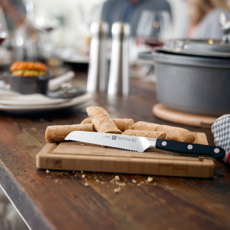 Nóż uniwersalny z ząbkami Zwilling Pro 13 cm - 7