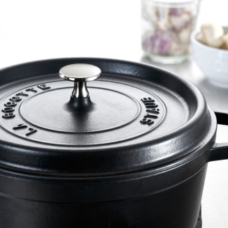 Garnek żeliwny okrągły Staub - 3.8 ltr, Czarny - 3