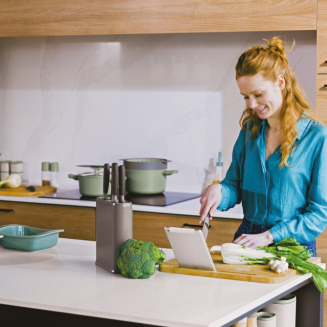 BergHOFF | Bambusowa deska do krojenia z podstawką pod tablet Balance 45 x 40 cm - 2