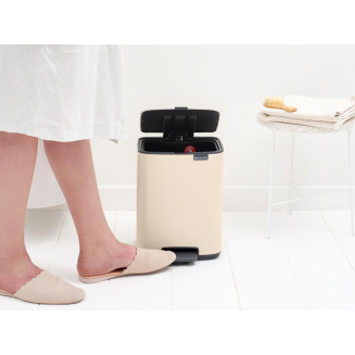 Kosz pedałowy Brabantia Bo 7 l Soft Beige - 7