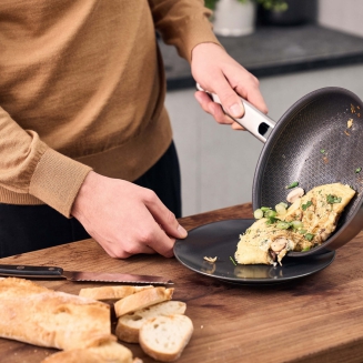 Patelnia płytka Zwilling Joy Plus 20 cm - 5