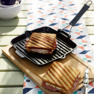 Żeliwna patelnia grillowa Staub ze składaną rączką 24 cm - 4