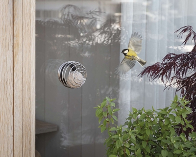 Karmniki i poidełka dla ptaków. Stwórz klimat dla zwierząt w Twoim ogrodzie.