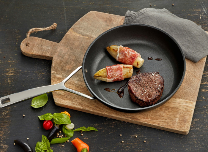 Demeyere Alu Pro 5. Cookware that changes everyday cooking.