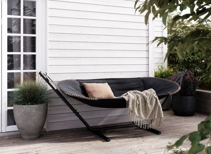 Discover Danish SACKit hammocks. Immerse yourself in comfort and Scandinavian design.