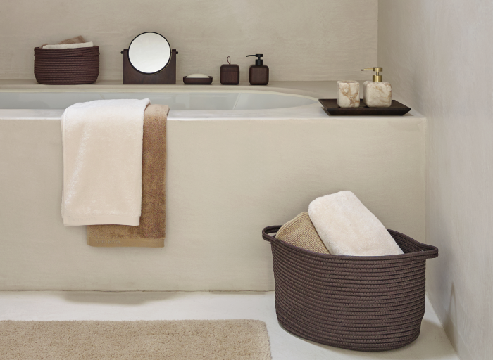New ways to create a bathroom where you can truly relax. Aquanova Blake and Ebony accessories.