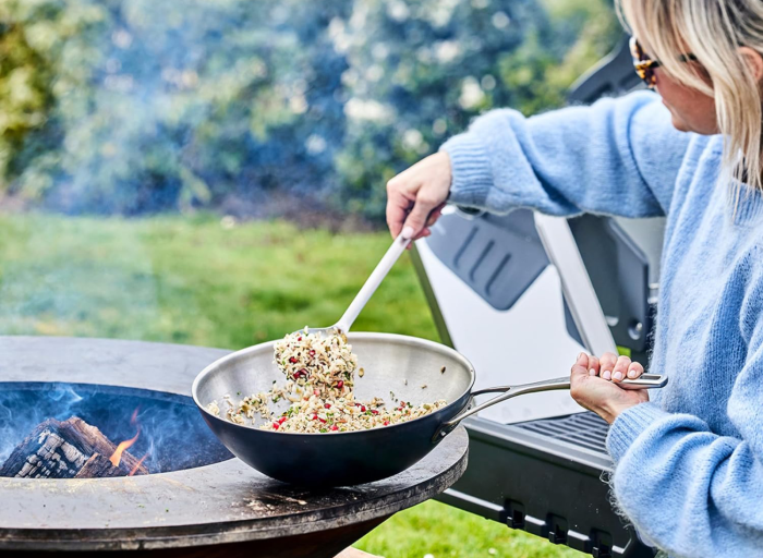 Demeyere Black 5. An excellent series of cookware for grilling and cooking in the garden.